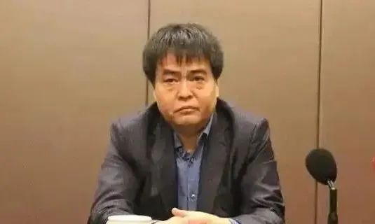 珺牛策略 靠烟吃烟！国家烟草专卖局原副局长张天峰被双开